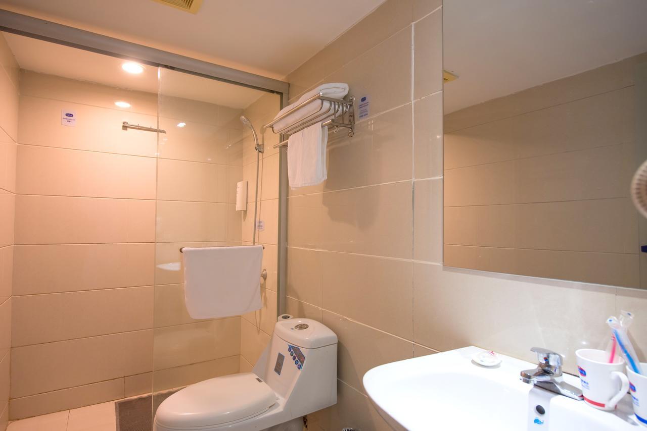 Hanting Express Shanghai Lujiazui Minsheng Road Екстериор снимка