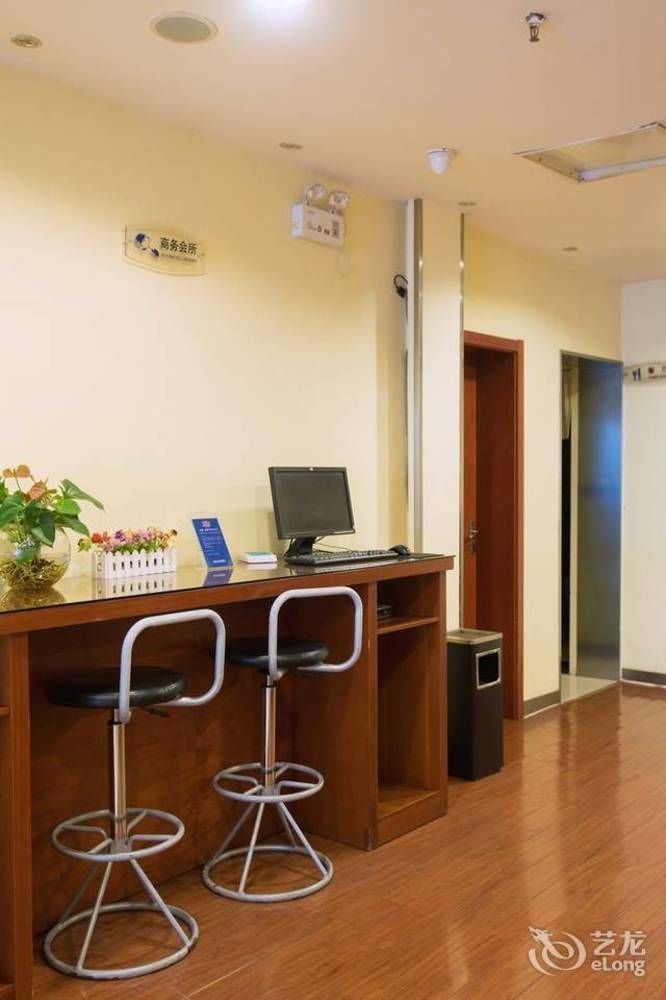 Hanting Express Shanghai Lujiazui Minsheng Road Екстериор снимка